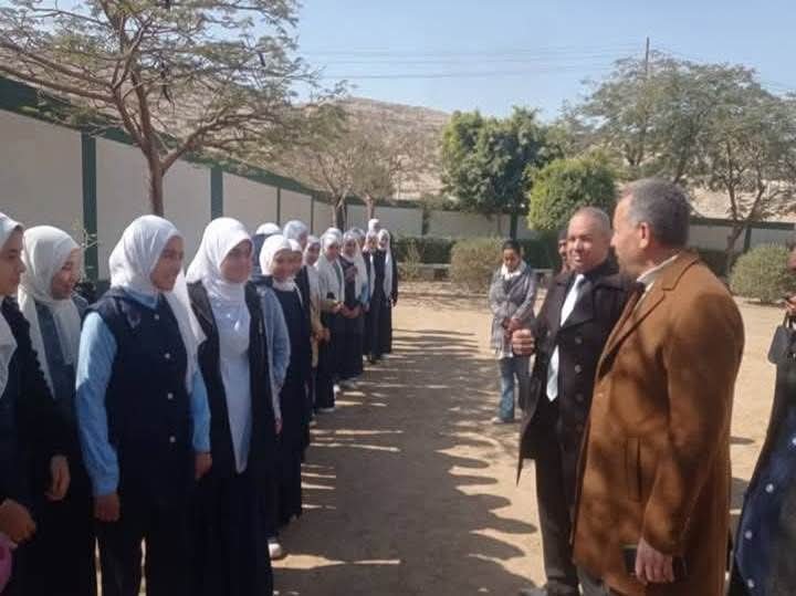 محافظ أسيوط يؤكد أهمية متابعة مستوى الطلاب.. ووكيل وزارة التعليم يتفقد بعض مدارس إدارات أسيوط والغنايم وأبوتيج التعليمية تزامناً مع الفصل الدراسي الثاني 