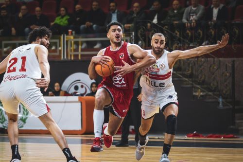الأهلي يهزم الزمالك وينتزع منه صدارة دوري السلة