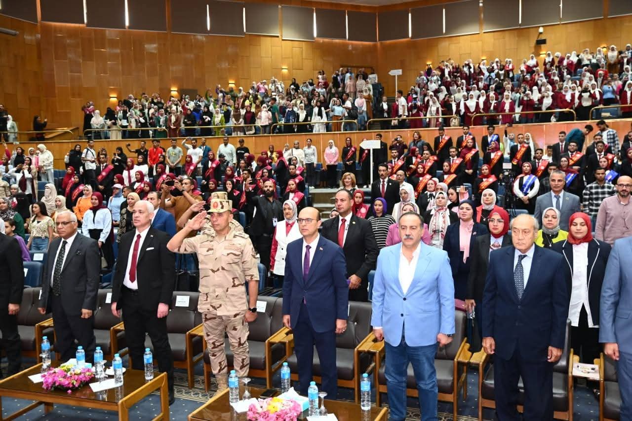 رئيس جامعة أسيوط يستقبل القيادات التنفيذية والعسكرية والإعلامية استعدادًا لانطلاق احتفالية انتصارات أكتوبر المجيدة