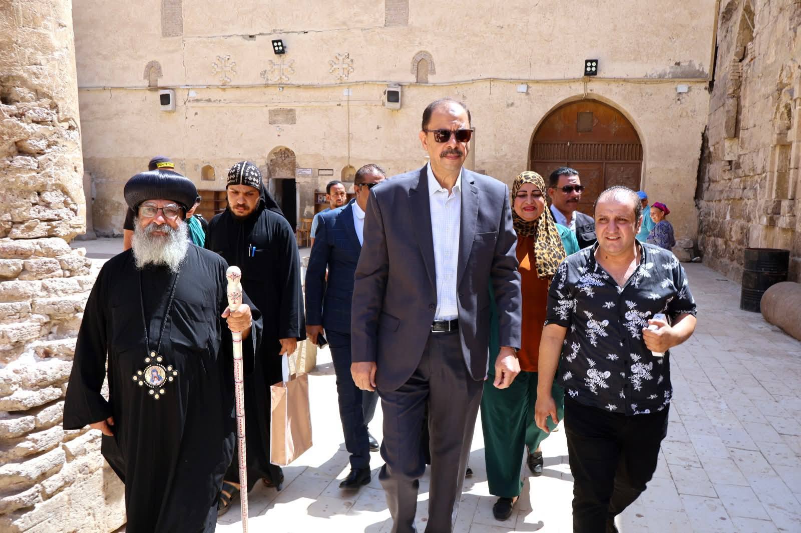 محافظ سوهاج في زيارة لـ 