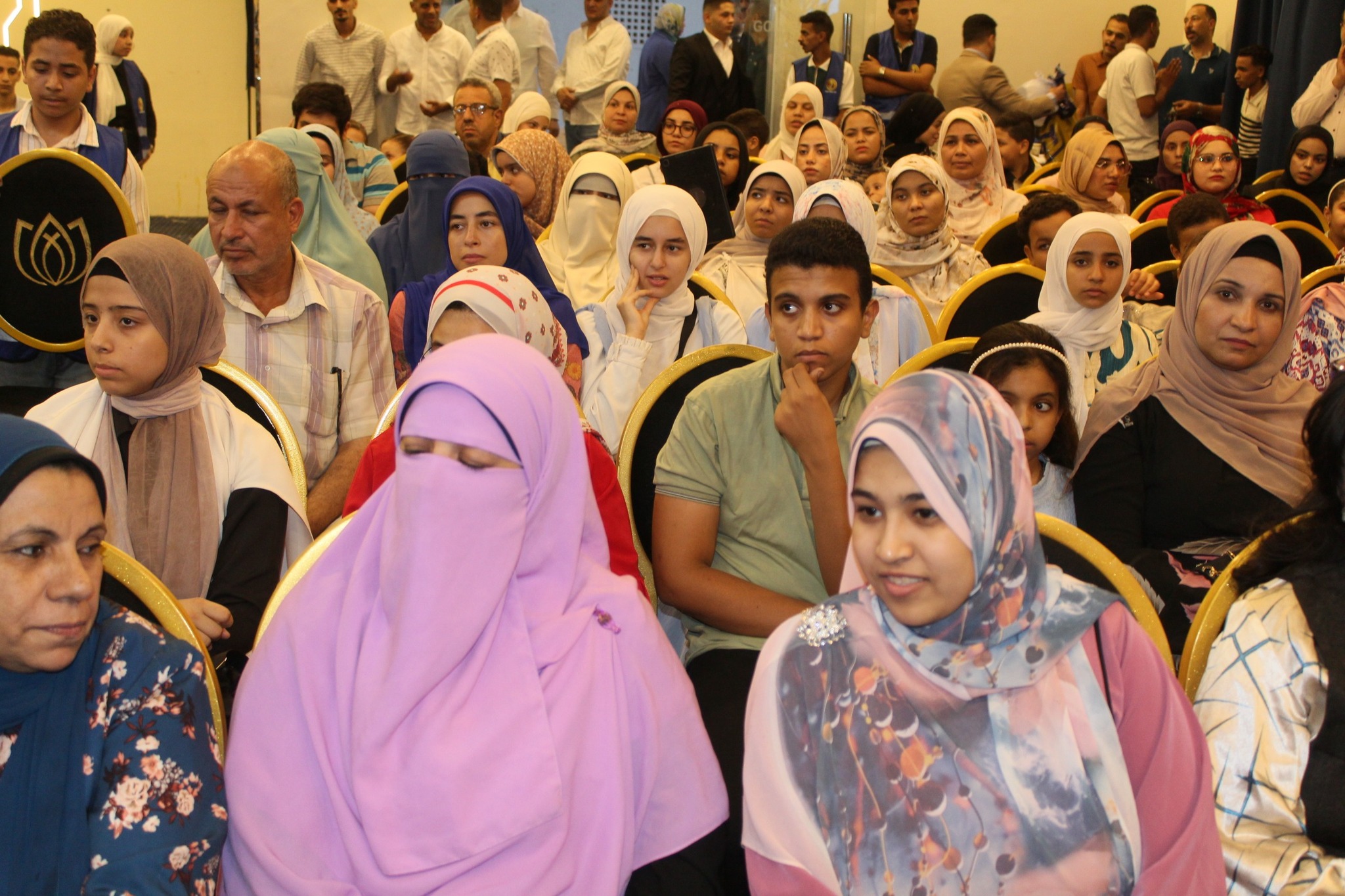 حزب حماة الوطن بسوهاج ينظم أقوى إيفينت مجاني لتعليم تصميم الجرافيك ويكرم أوائل الثانوية العامة