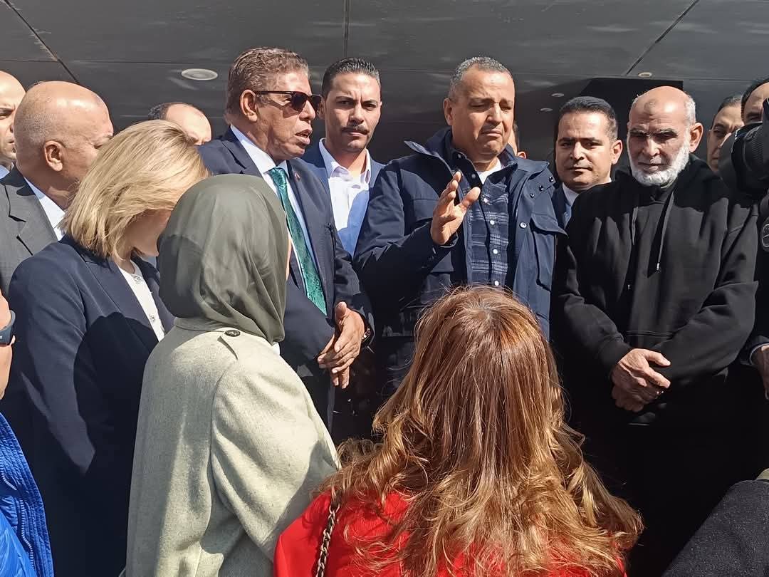 محافظ جنوب سيناء يفتتح وحدتي الغسيل الكلوى والحضانات بمستشفي أبو رديس المركزى بعد تطويرهما 