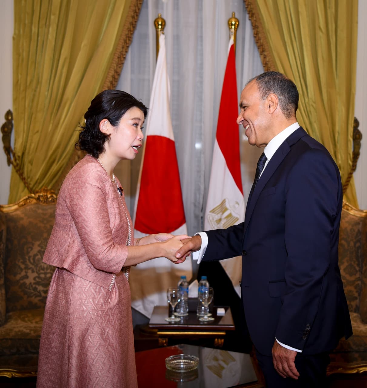 وزير الخارجية يستقبل مبعوثة رئيسة الوزراء اليابانية وزيرة الدولة للشئون الخارجية 