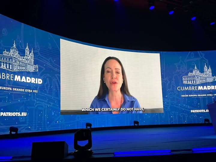 ماريا كورينا ماتشادو  : النوبل للشعب الفنزويلي