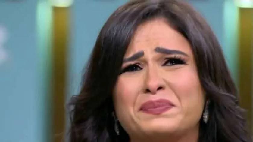 منهم ريهام حجاج ٠٠ نجوم الفن يواسون ياسمين عبد العزيز في وفاة والدها
