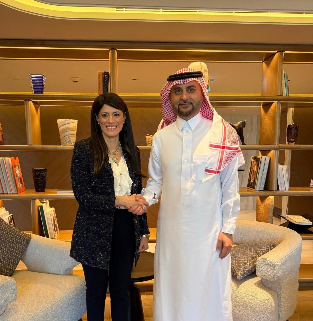 «المشاط» تبحث مع مدير صندوق «أوبك» للتنمية الدولية التوسع في تمويل القطاع الخاص لزيادة الاستثمارات ومعدلات التشغيل