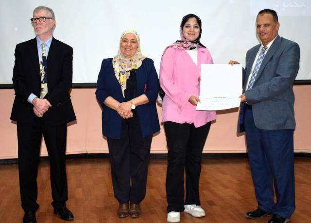 الجامعة المصرية الروسية تكرم (53) من طلاب الذكاء الإصطناعى