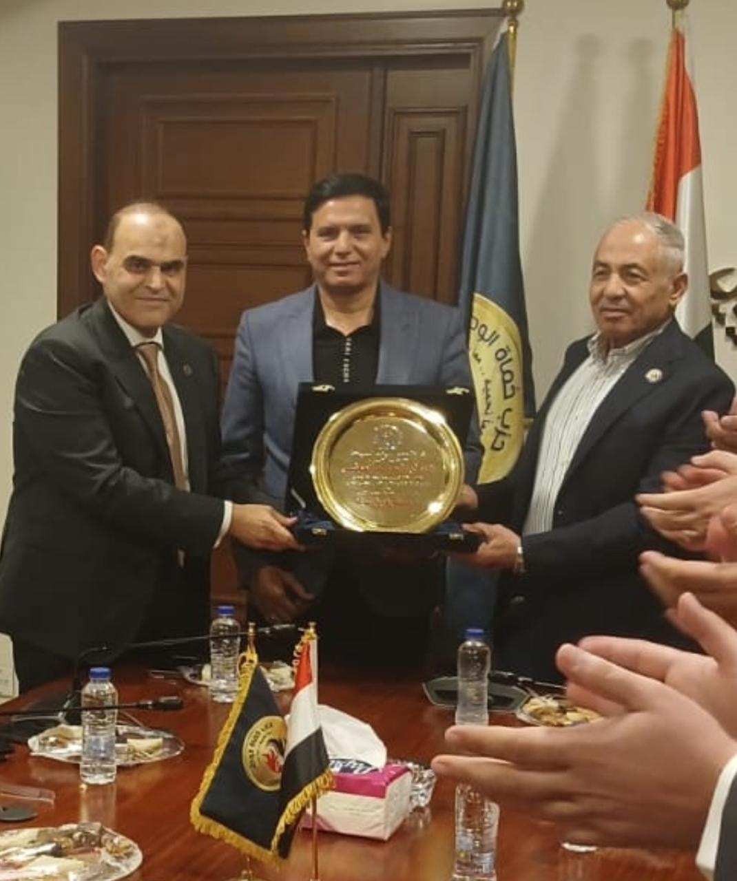 حزب حماة الوطن يكرم شركة مصر سيناء للسياحة لجهودها في رحلات العمرة