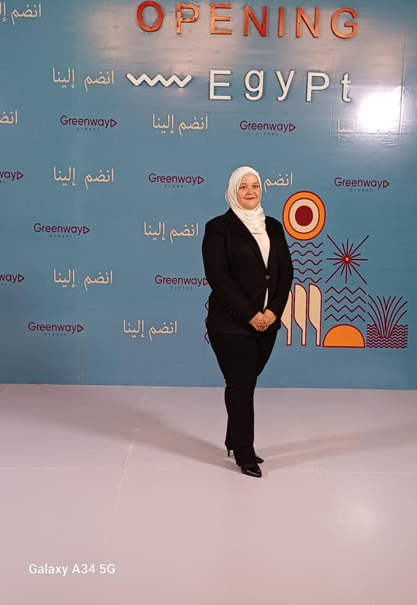 دكتورة بيطرية تختار بين مسيرتين ...  القصة الملهمة للدكتورة منى محمد عثمان