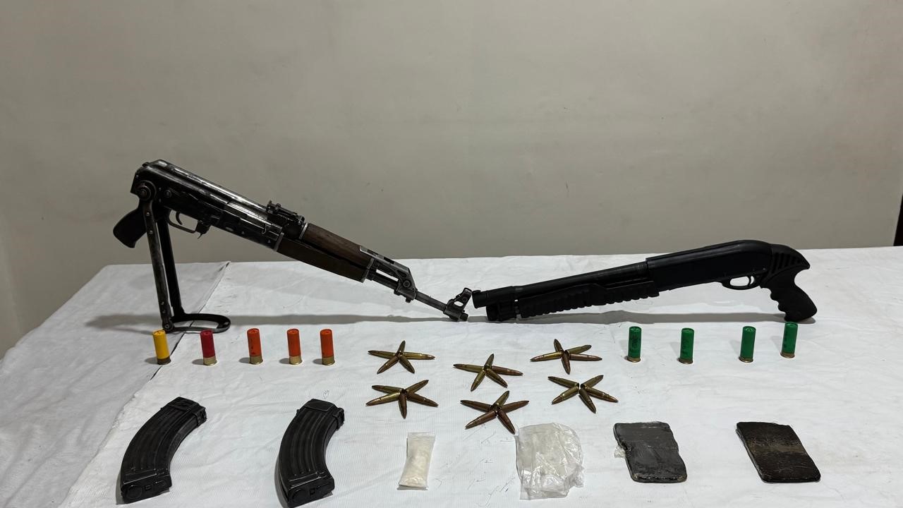 مصرع عنصر إجرامي عقب تبادل إطلاق النيران مع قوات الشرطة بقنا