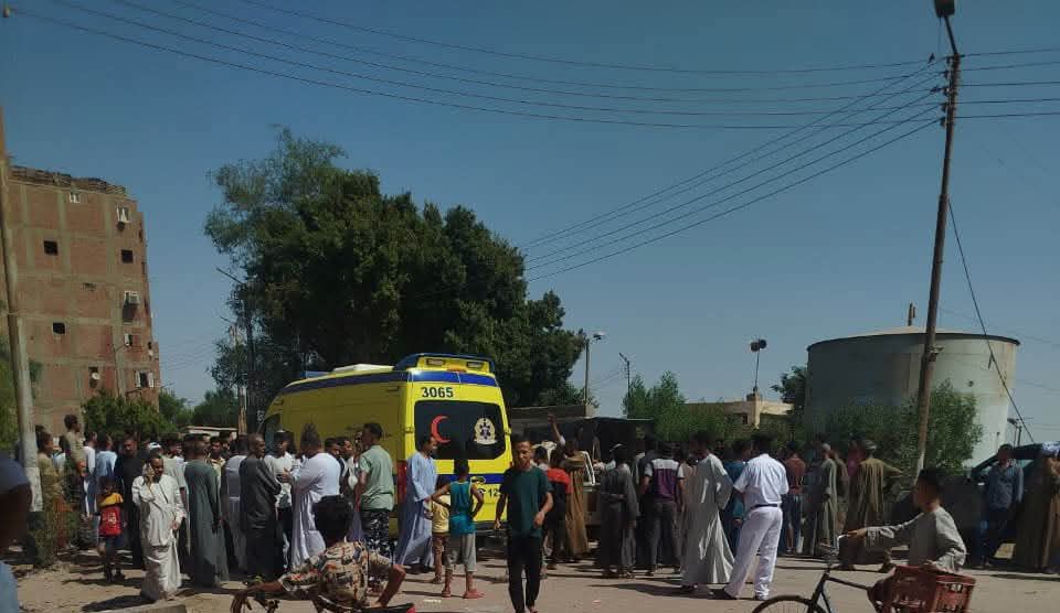 كلب ضال يعقر 4 أشخاص ويصيبهم بأصابات بالغة بمركز المراغة بسوهاج 