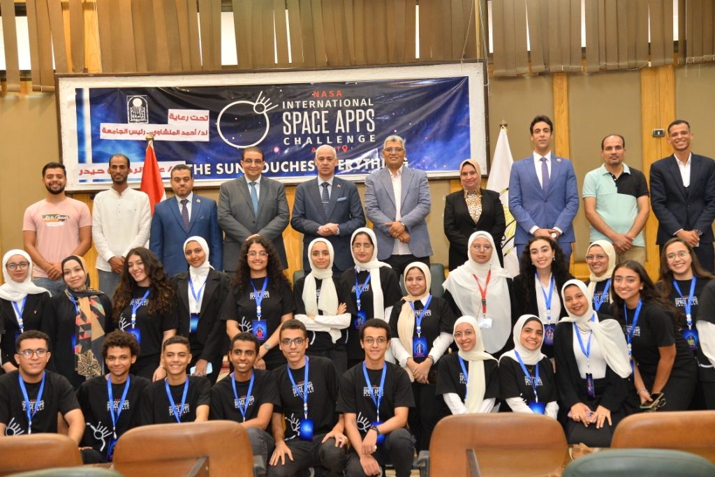 المنشاوي يتلقى تفريرا عن حصاد جامعة أسيوط في مجال الابتكار ونشر فكر ريادة الأعمال لعام ٢٠٢٤م