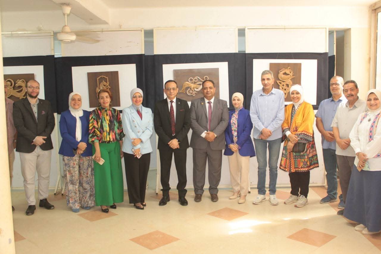 جامعة أسيوط تنظم معرض 