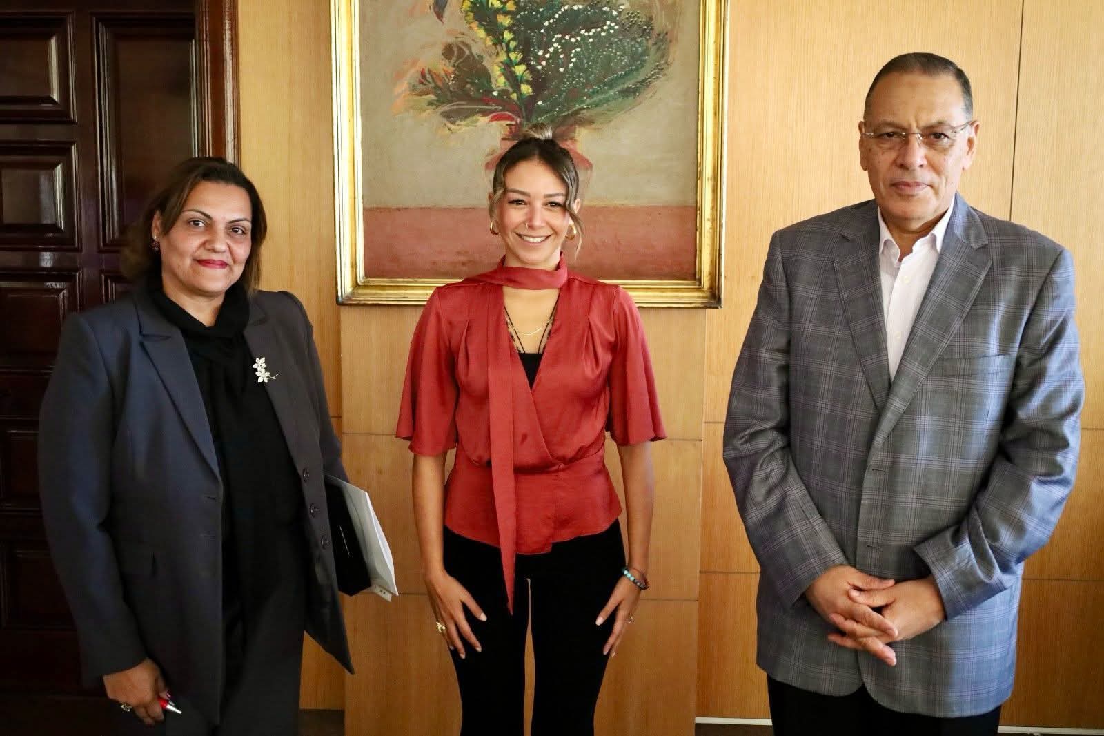 كلية الإعلام جامعة 6 أكتوبر تستضيف مصممة الأزياء المصرية العالمية فريدة تمراز