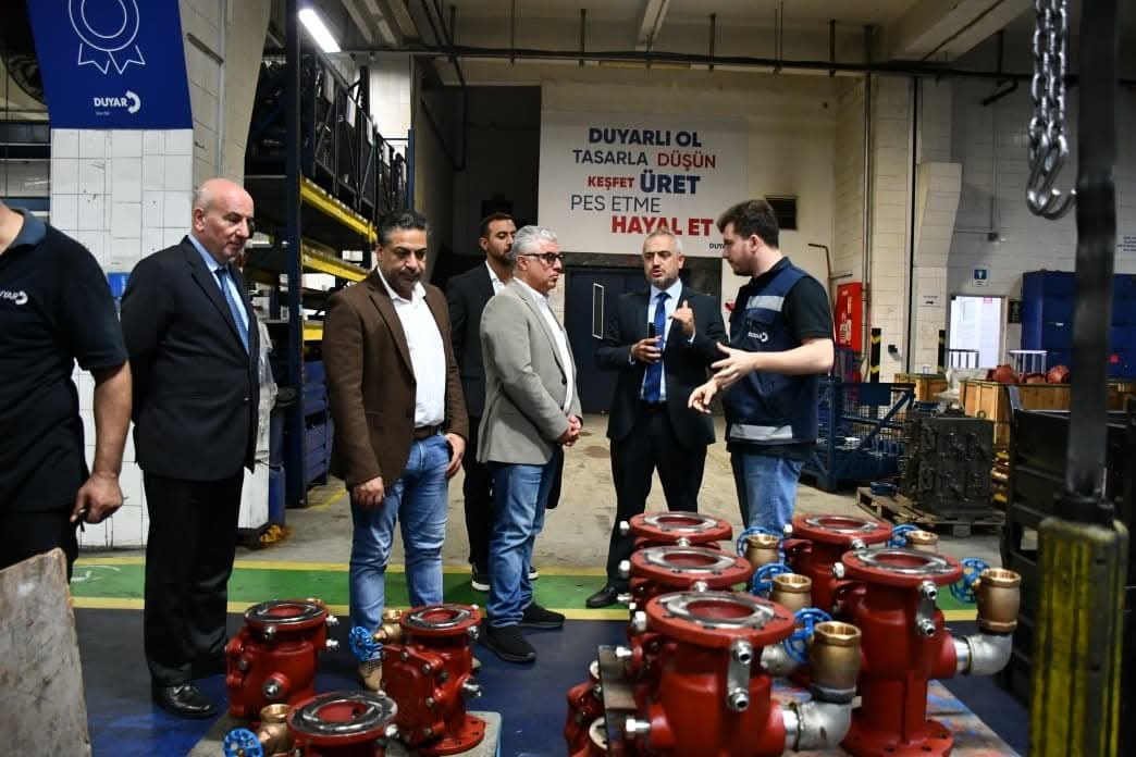 رئيس اقتصادية قناة السويس يزور ميناء أمبارلي ويجتمع مع شركات صناعية متخصصة في الصناعات المعدنية والأحذية الرياضية