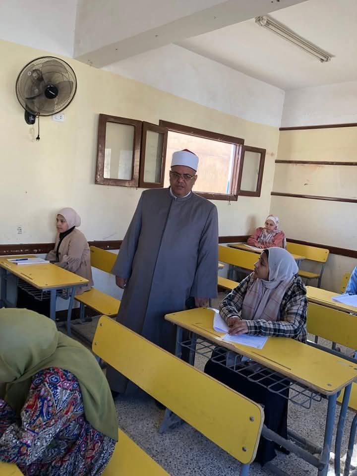 أحمد مكي ..استمرار المتابعات المكثفة لامتحانات الفصل الدراسي الأول بمنطقة بني سويف الأزهرية 
