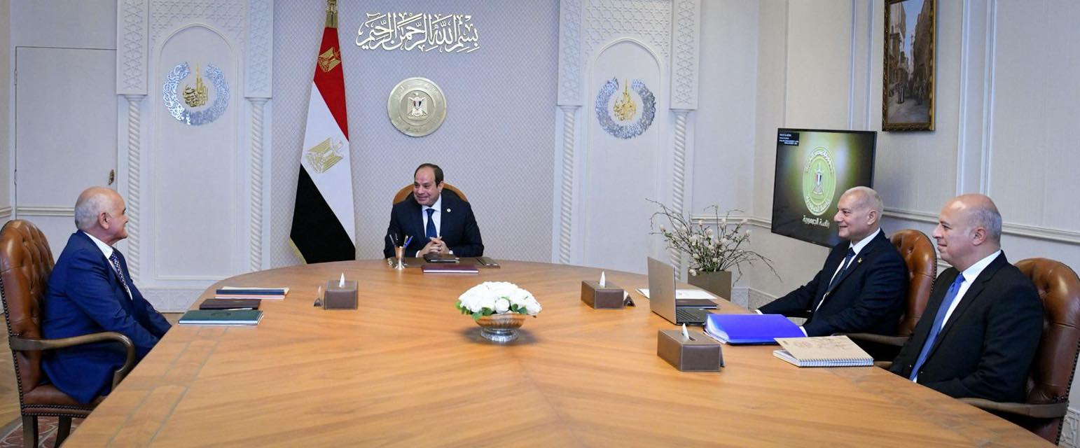 السيسي يستقبل رئيس صندوق تكريم الشهداء