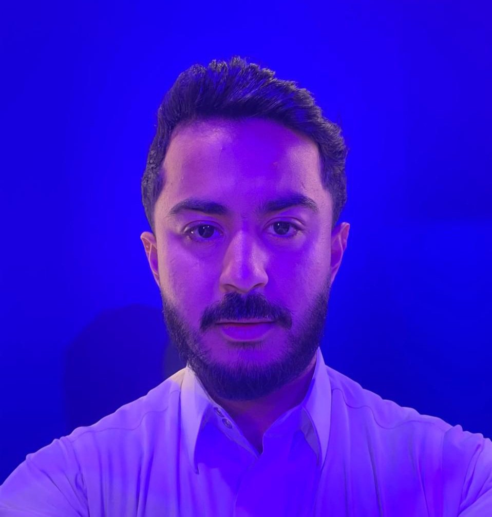 عبدالله فيصل العطاس: يوميات مصورة من واقع الحياة