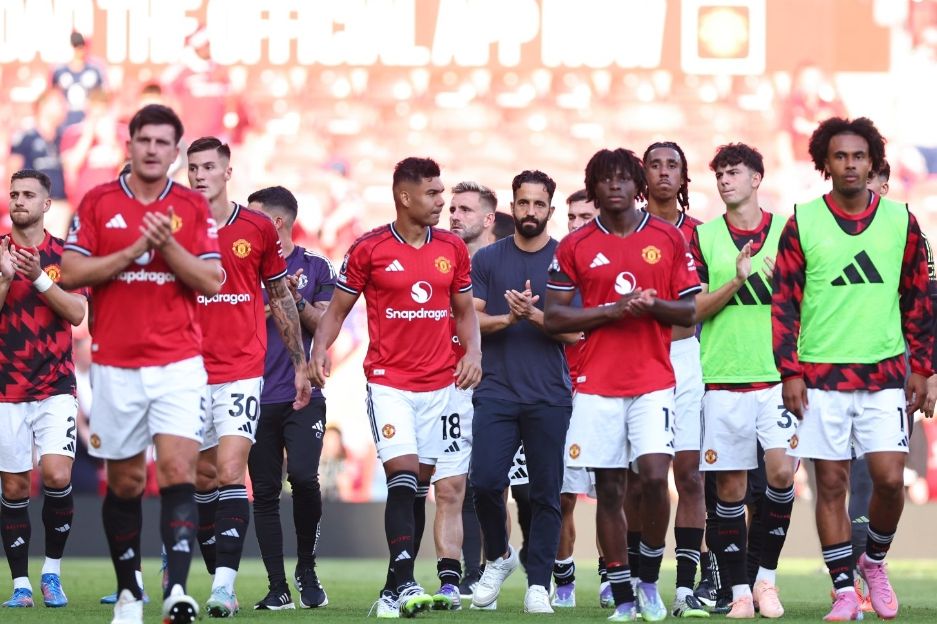 اليوم .. مانشستر يونايتد يلاقي سندرلاند بالدورى الإنجليزي 