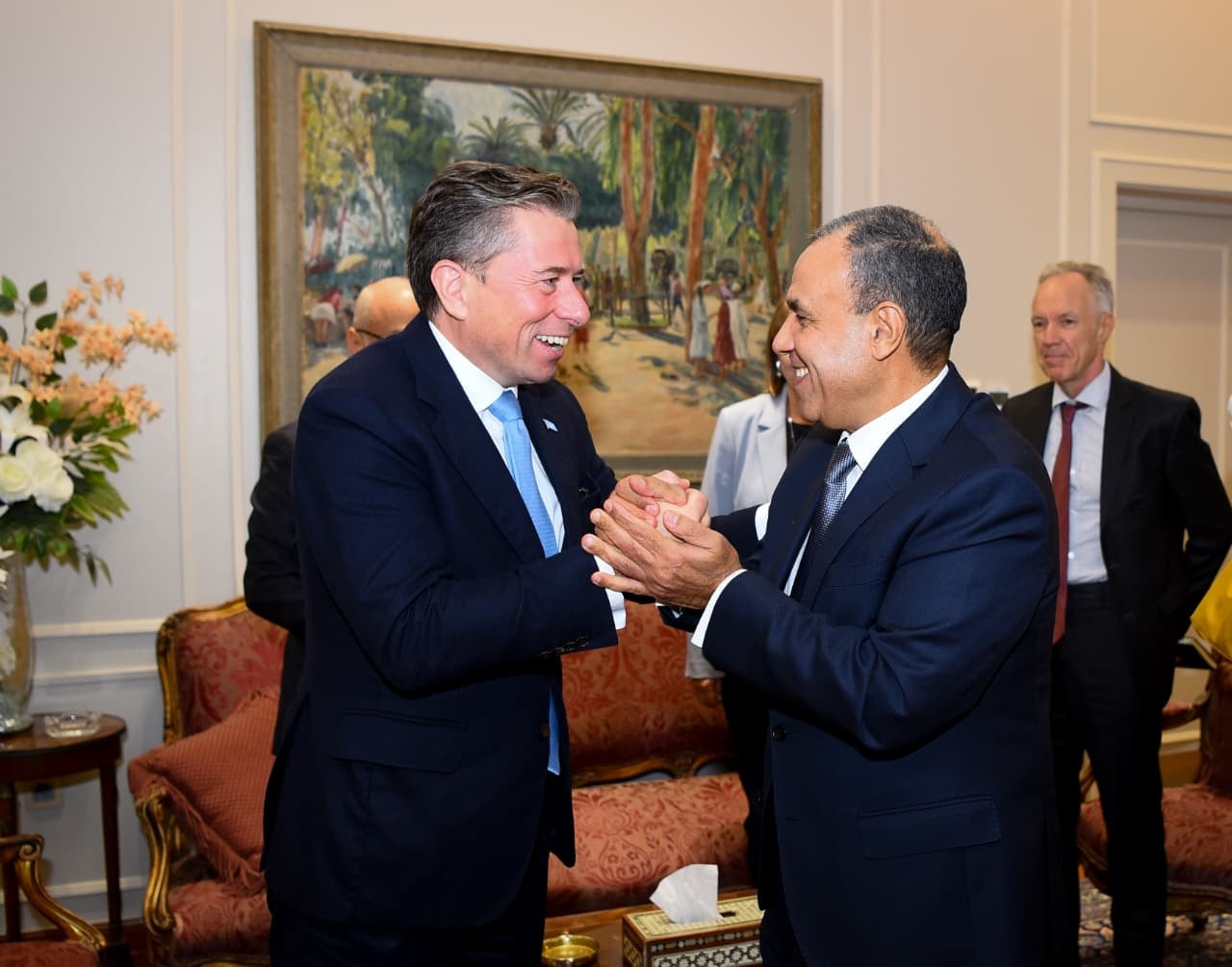 وزير الخارجية يستقبل وكيل الأمين العام للشئون الإنسانية