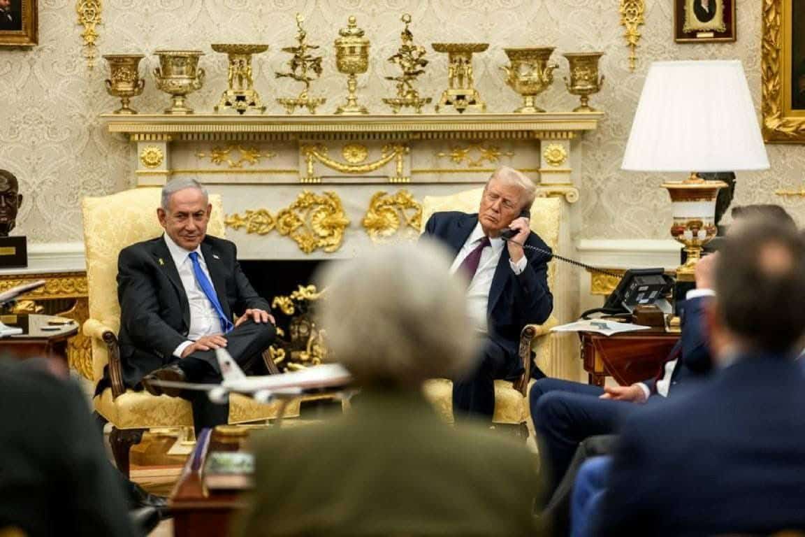 مستشار رئيس فلسطين بعد إعلان خطة ترامب: أولويتنا وقف إطلاق النار