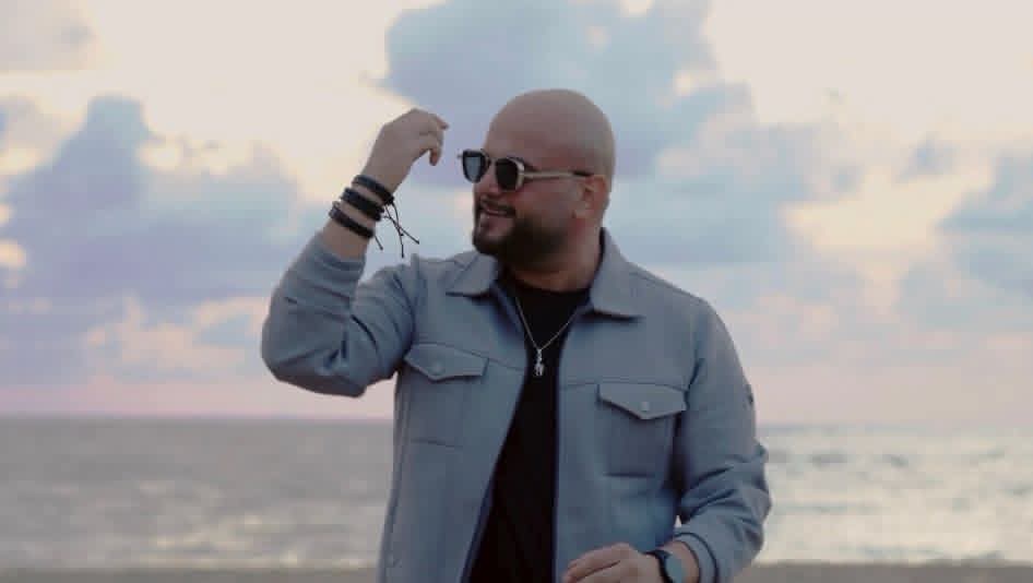 المطرب أمين سلطان يطلق 