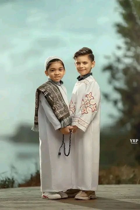 المواطنة وحب الوطن: مسلم ومسيحي... إيد واحدة