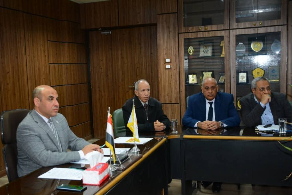 مجلس شئون خدمة المجتمع وتنمية البيئة بجامعة أسيوط؛ يؤكد تضافر الجهود والأنشطة  في مجال التنمية المستدامة والحفاظ على البيئة