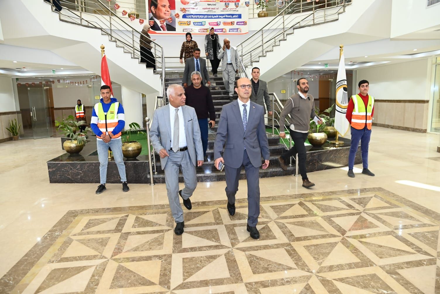 المنشاوي يتابع استكمال إنجازات جامعة أسيوط الأهلية في الإنشاءات والتجهيزات لضمان تقديم تجربة تعليمية متميزة