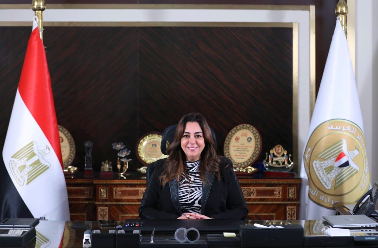 وزيرة التنمية المحلية تواصل متابعة تنفيذ تعريفة الركوب الجديدة لوسائل النقل بالمحافظات