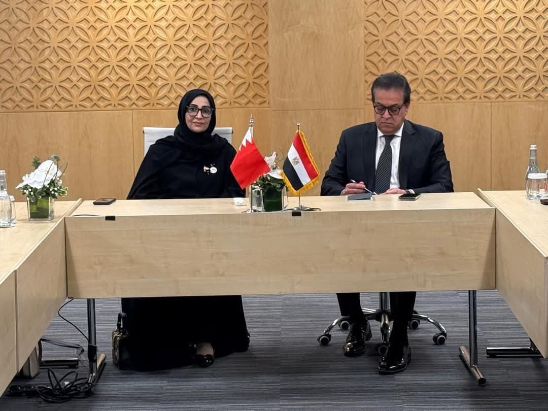 نائب رئيس مجلس الوزراء وزير الصحة يلتقي وزيرة الصحة بمملكة البحرين لتعزيز سبل التعاون وتبادل الخبرات في القطاع الصحى