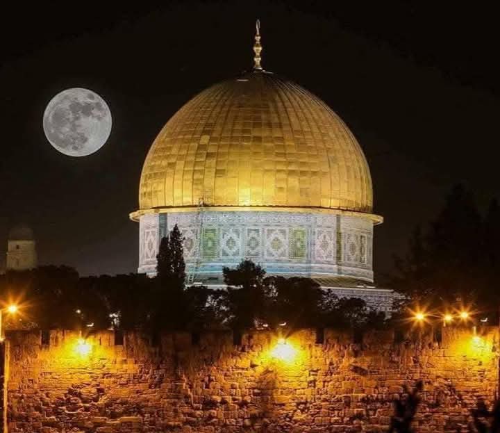 عيدٌ تجلّى