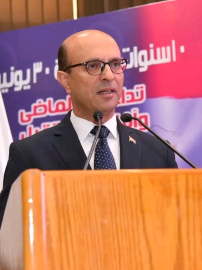 جامعة أسيوط تفوز بكأس البطولة في خماسيات كرة القدم 