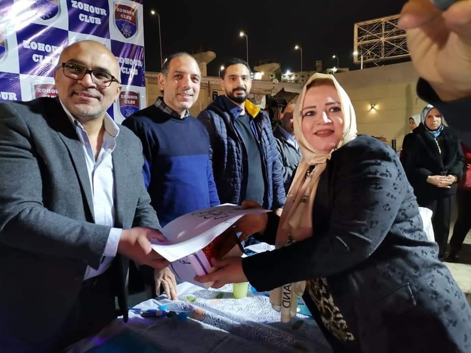 مجلس إدارة نادى الزهور يقيم حفل كبير لتكريم الأمهات المثاليات بالنادى فينال تقدير واحترام كافة الأعضاء
