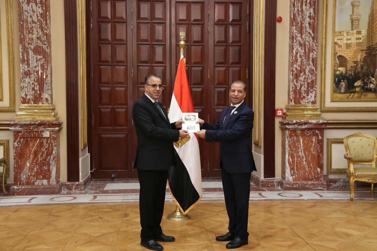 هشام مجدي يستخرج بطاقة عضوية مجلس الشيوخ: التعليم والصحة والتنمية أولوياتي