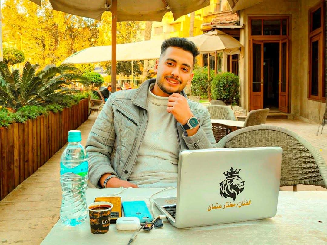 من مصمم جرافيك لفنان لشاعر ... تألق مختار عتمان في العشرينات