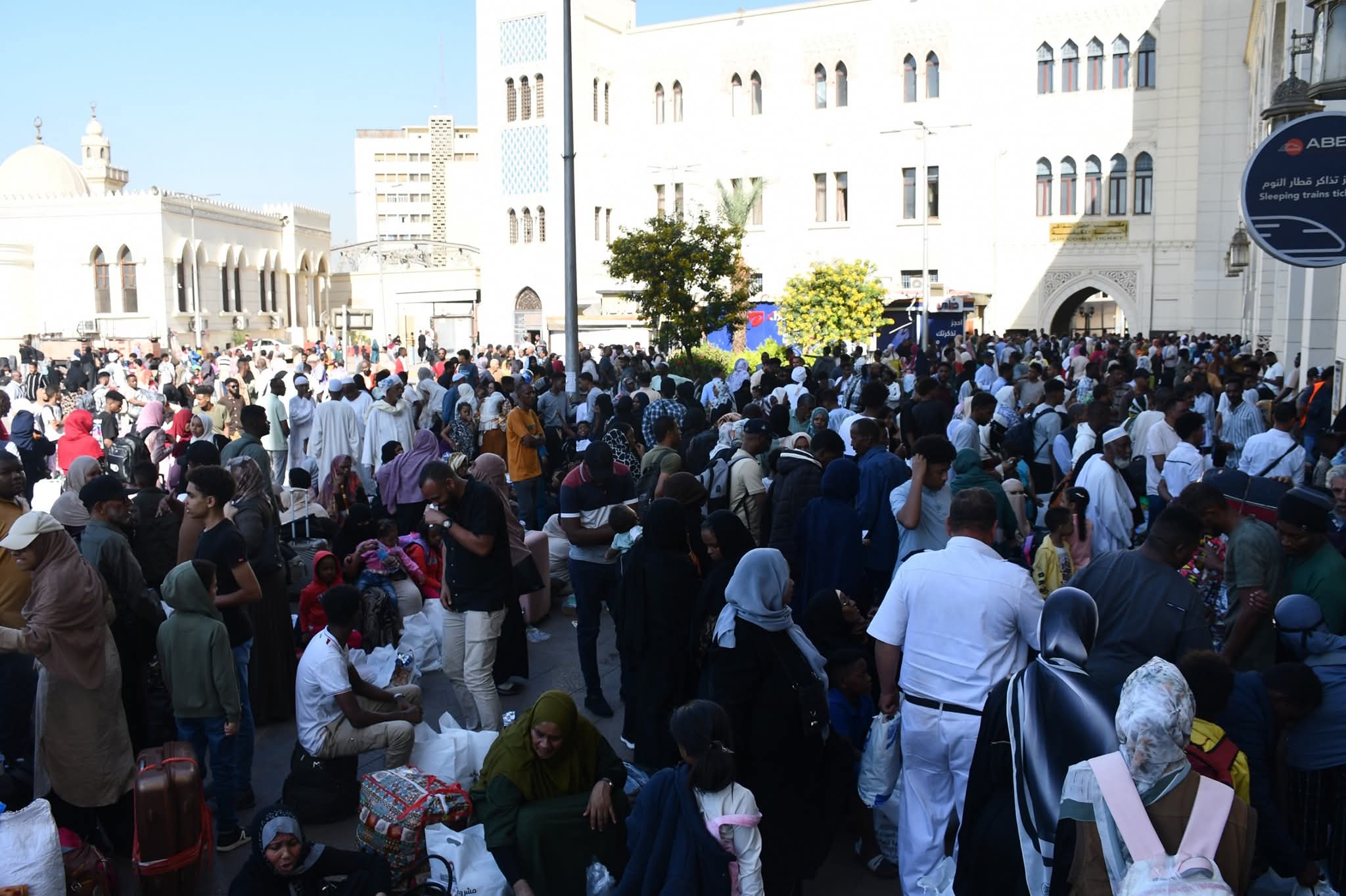 الهيئة القومية لسكك حديد مصر تُسيّر الرحلة الرابعة والعشرين ضمن مبادرة العودة الطوعية للأشقاء السودانيين