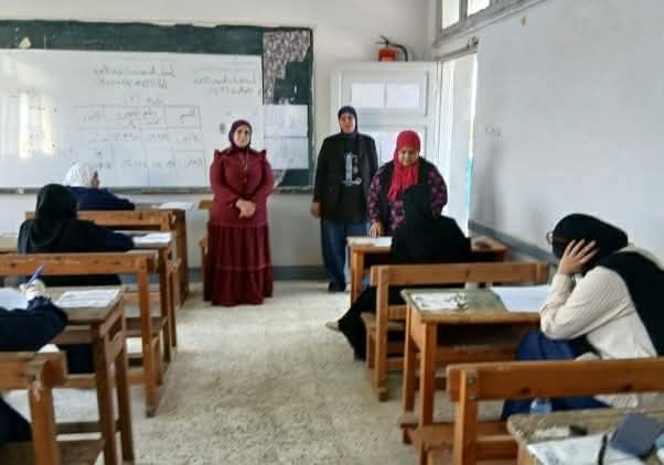 متابعة الوكيل الثقافي لمنطقة السويس الأزهرية لامتحانات الشهادة الثانوية