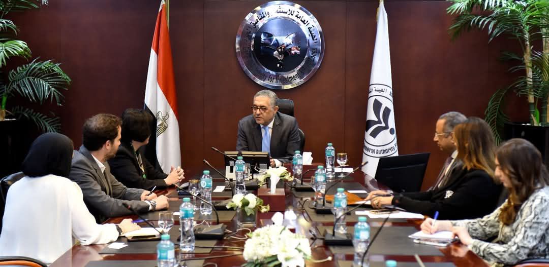 هيئتا الاستثمار فى مصر وهونج كونج تبحثان مستقبل مناطق المال والأعمال فى مصر