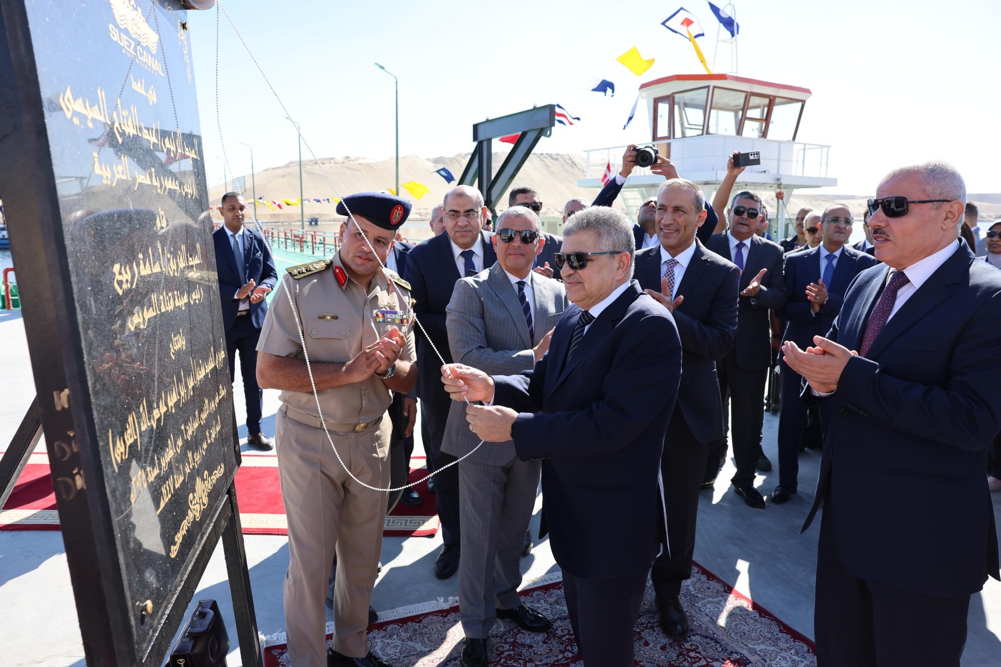 الفريق أسامة ربيع واللواء أكرم جلال يشهدان تدشين شريان تنموي جديد بافتتاح كوبري الشهيد