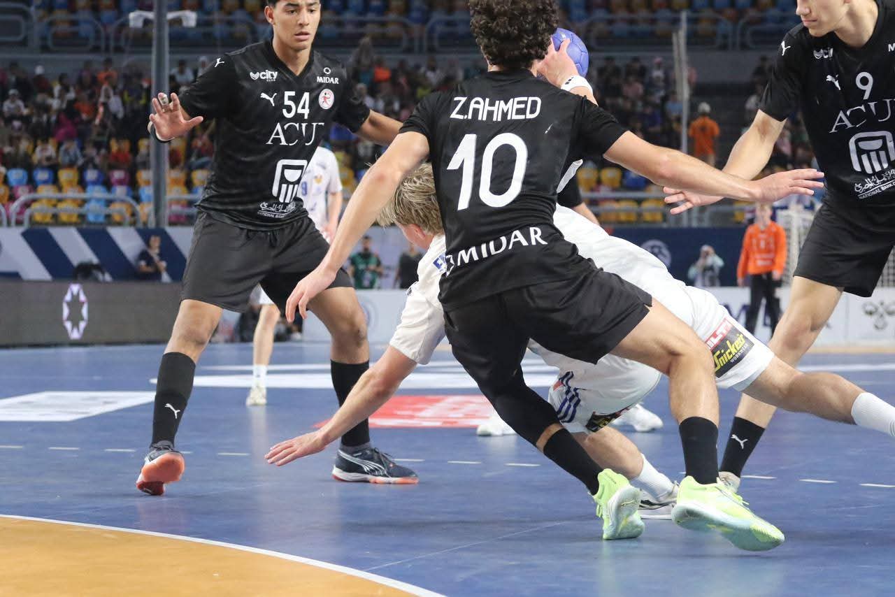 منتخب الناشئين خامس العالم بعد الفوز علي ايسلندا ببطولة العالم لكرة اليد