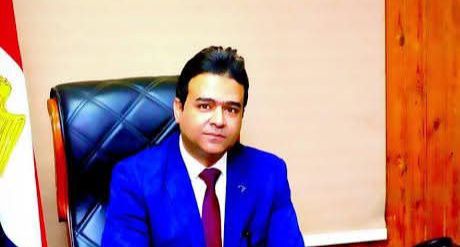 حاصل علي الإعدادية ..صحة سوهاج:ضبط منتحل صفة طبيب يدير مركزاً لعلاج الأورام 