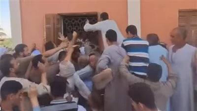 بسوهاج أزمة الأسمدة تشتعل.. صراخ فى الحقول وقرارات الوزير «كلام فى الهواء»